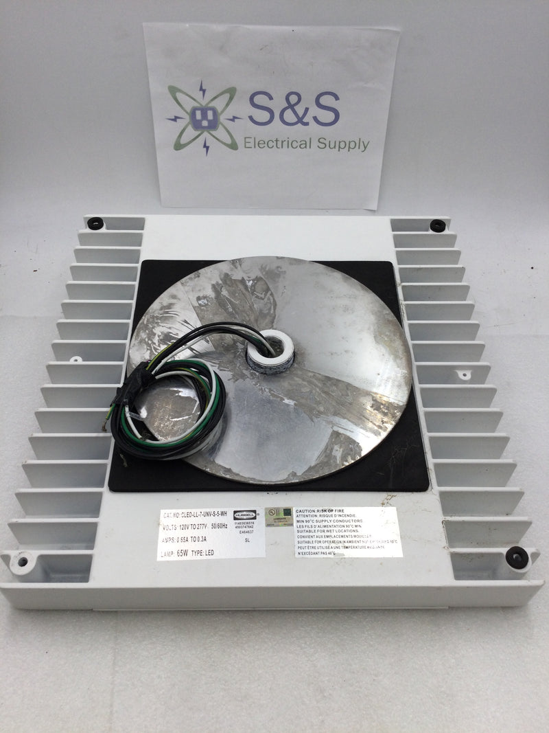 Hubbell  Hubbell CLED-LL-7-UNV-S-5-WH low-profile LED canopy light for outdoor use.