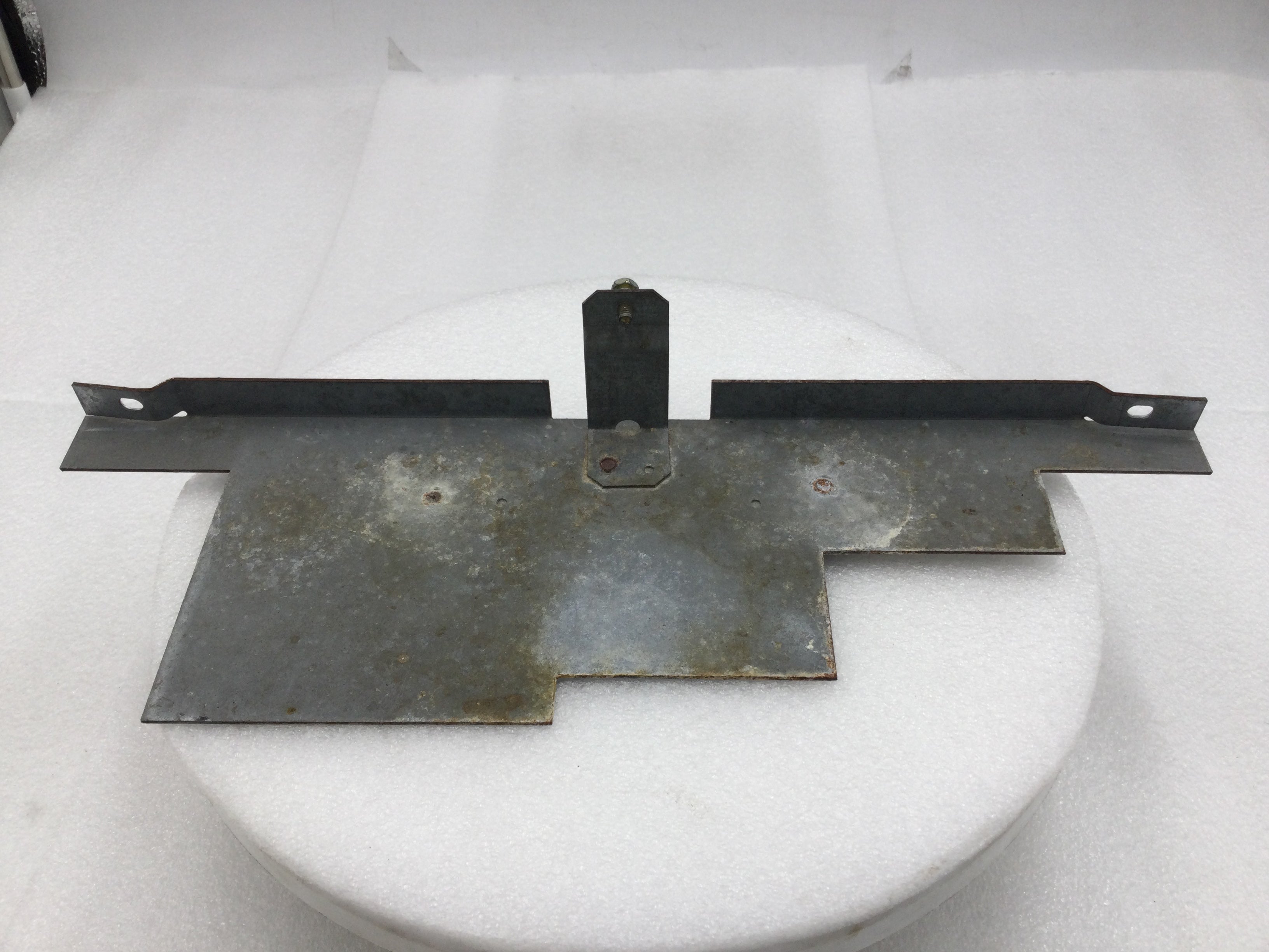 Unbranded Metal Panelboard Divider 14