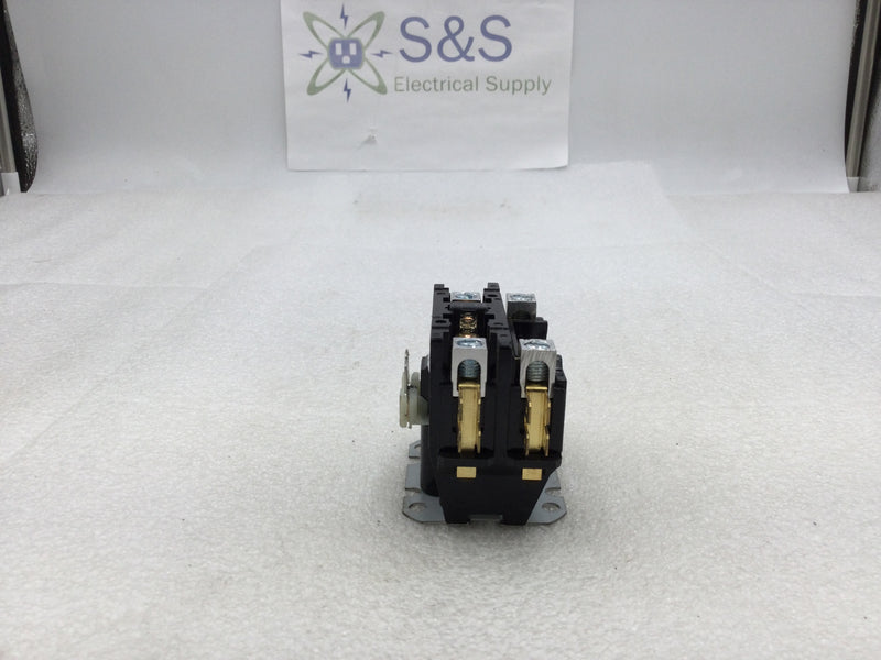 Packard C130B 30 Amp 2 Pole 240-600 VAC Contactor with 120 VAC Coil