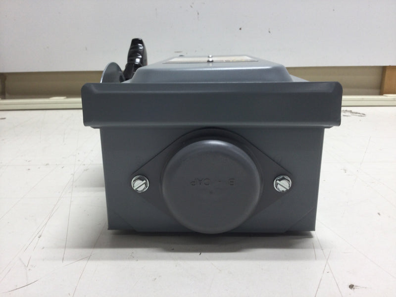 Square D H321NRB 30 Amp 240V Fusible Safety Switch Enclosure 14 1/2" x 7 1/2"