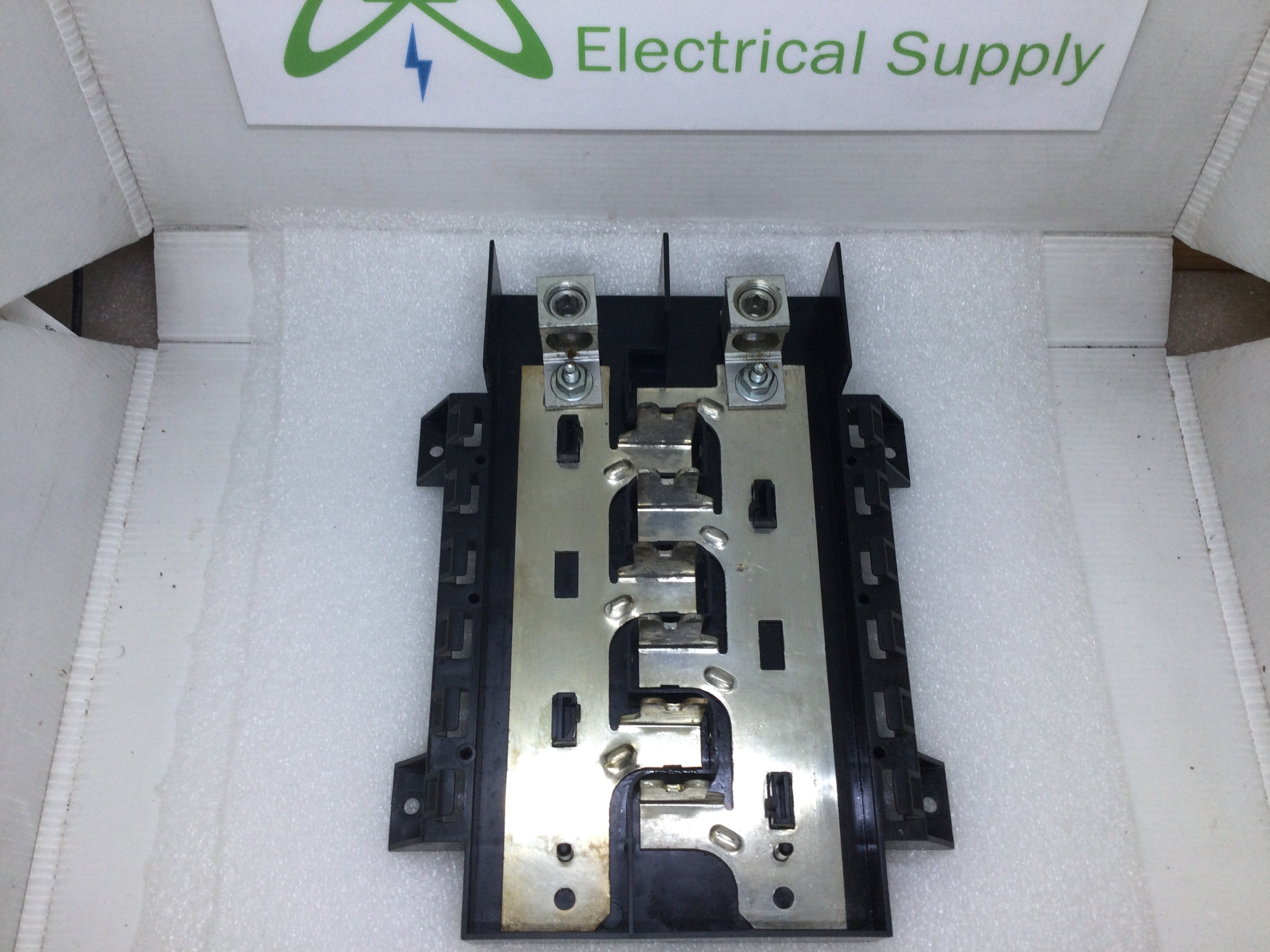 Siemens MC0816B1150TH 150 Amp 240 VAC Panel Guts Only 6-12 Space 7
