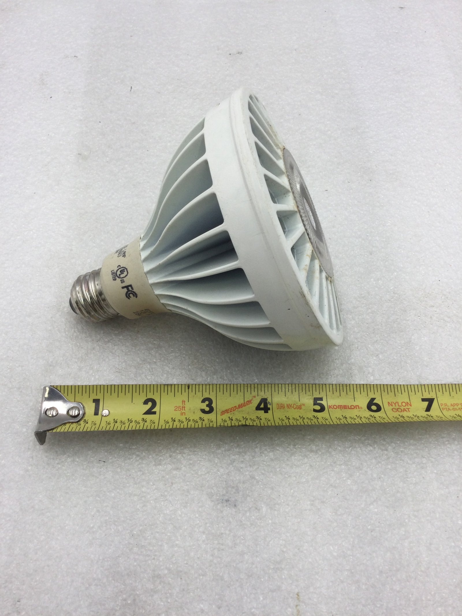 EcoSmart ECS 38 WW FL 120 18 Watt 120 VAC 60Hz 850 Lumens Led Flood Li