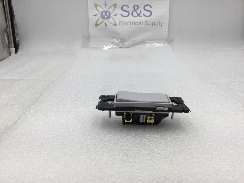 Leviton RE153-PG Renu Style 15 Amp 120/277 VAC 3 Way Decora Light Switch in Gray