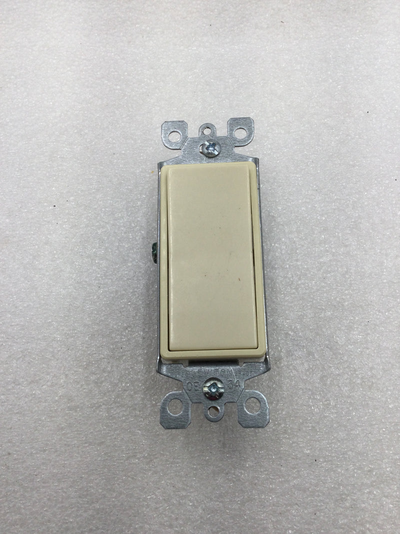 Leviton 5601-2I Decora Style Single Pole Rocker Switch in Ivory 15 Amp 125 VAC (Box of 10)