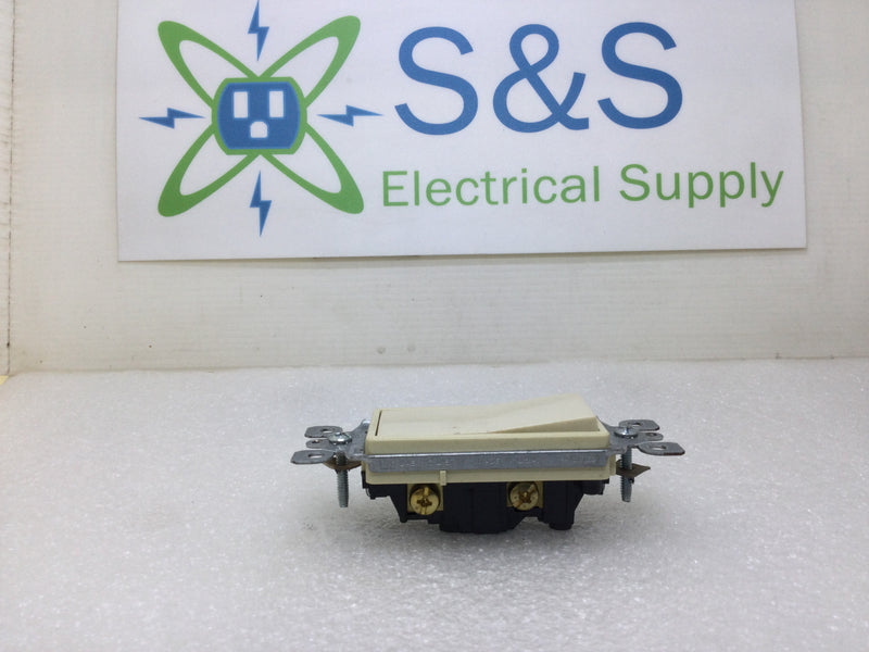 Leviton 5601-2I Decora Style Single Pole Rocker Switch in Ivory 15 Amp 125 VAC (Box of 10)