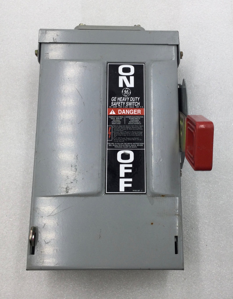 GE TH3221R 30 Amp 3-Phase 240V Heavy-Duty Safety-Switch -Used