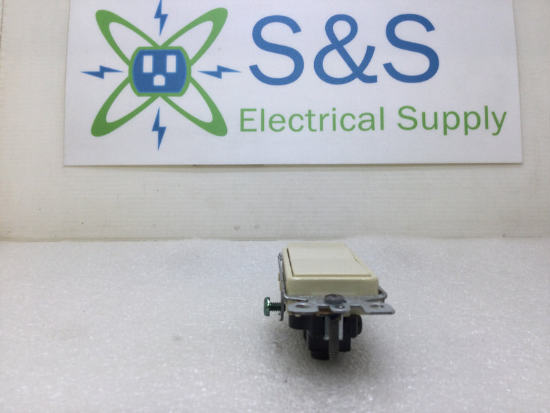 Leviton 5603-2I Decora Style 3-Way Rocker Switch in Ivory 15 Amp 125 VAC (Box of 6)