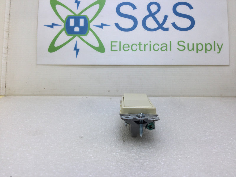 Pass & Seymour TradeMaster TM873-I Decora Style 3-Way Rocker Switch in Ivory (Box of 10)