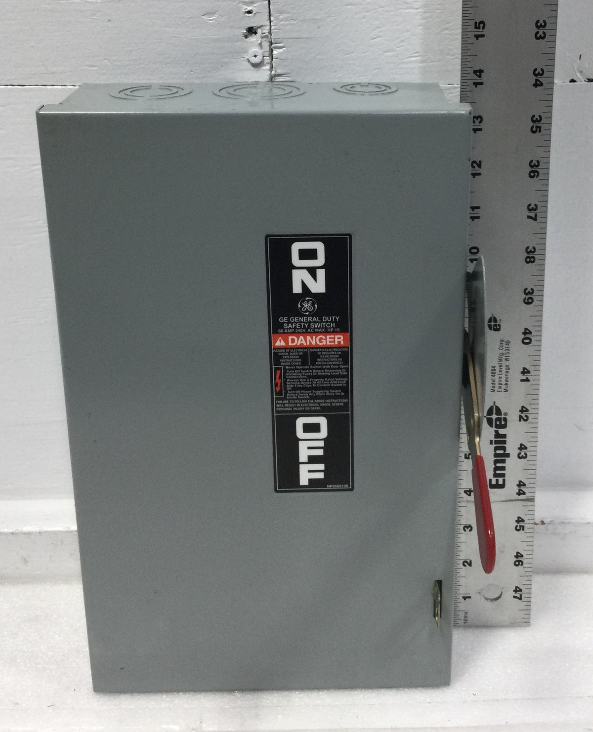 General Electric TG4322 60 Amp 3 Pole 240V Fused Safety Switch