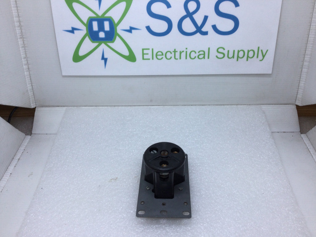 5206 Leviton 5206-S10 50A 125/250V NEMA 10-50R 3-Poles 3-Wire Flush Mount