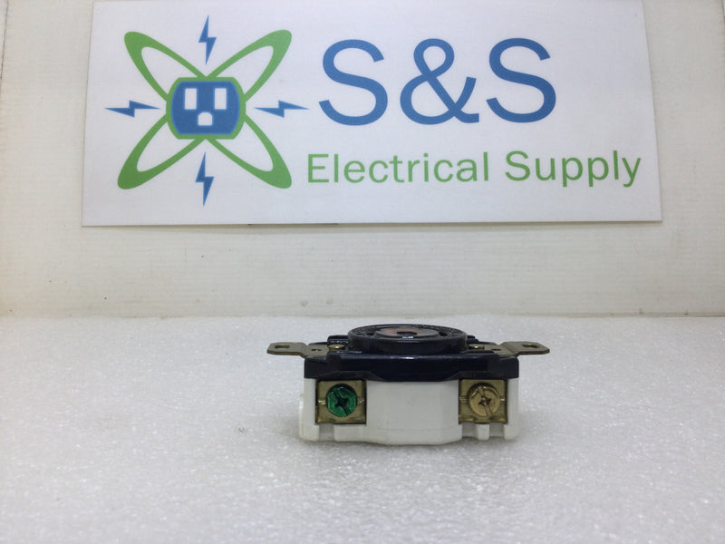 Hubbell HBL2710 30 Amp 3 Pole 125/250 VAC Twist and Lock Receptacle