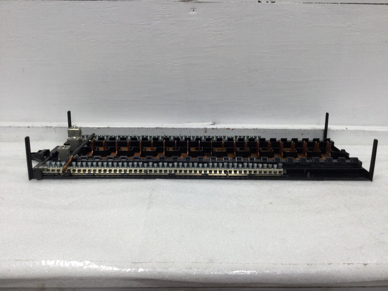 ITE/Siemens 200 Amp 42 Space 120/240V Load Center Copper Bus Guts Only 9" x 27"