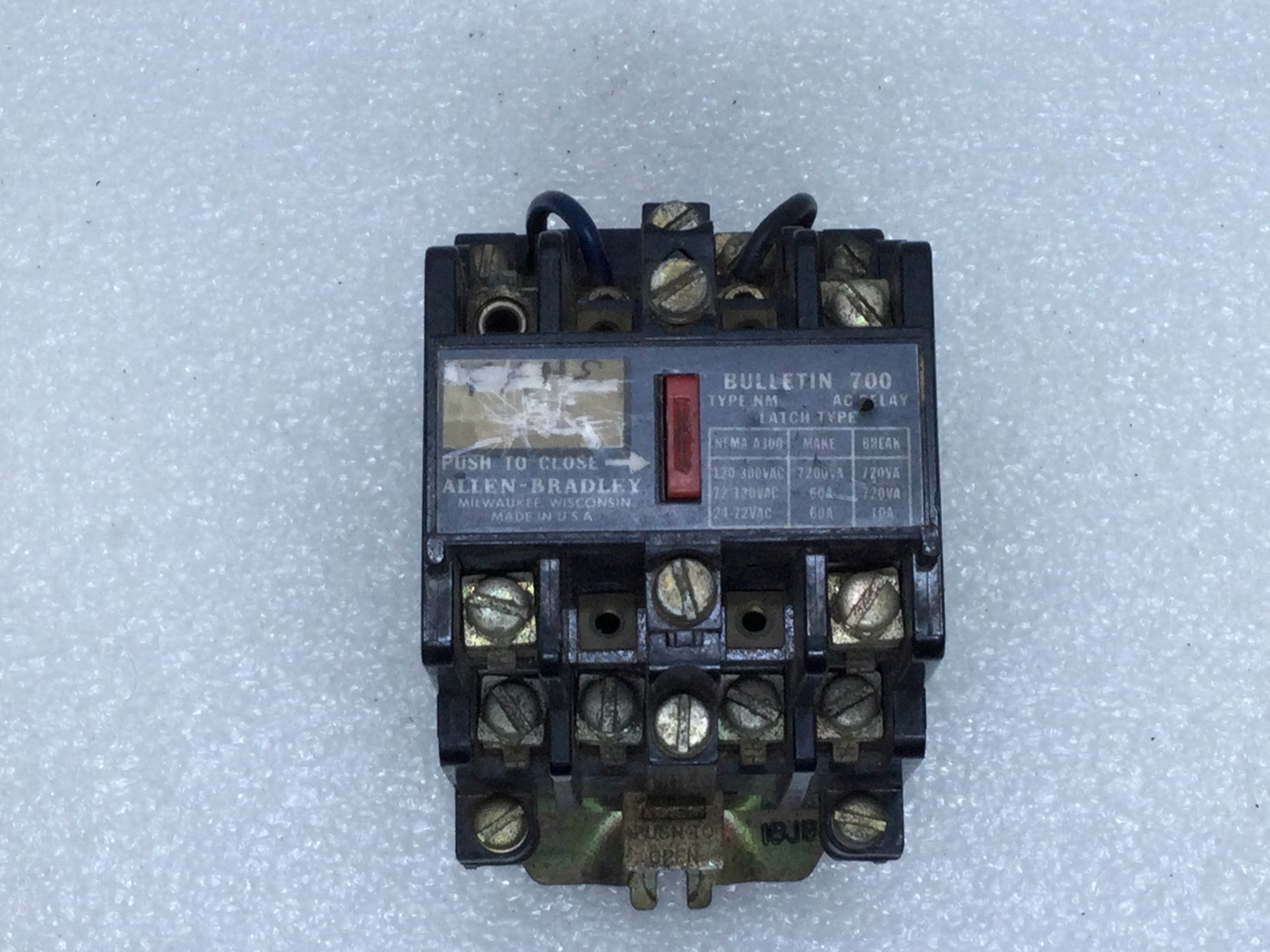 Allen Bradley 700-NA20 AC Relay Bulletin 700 NEMA A300 Series Latch Ty