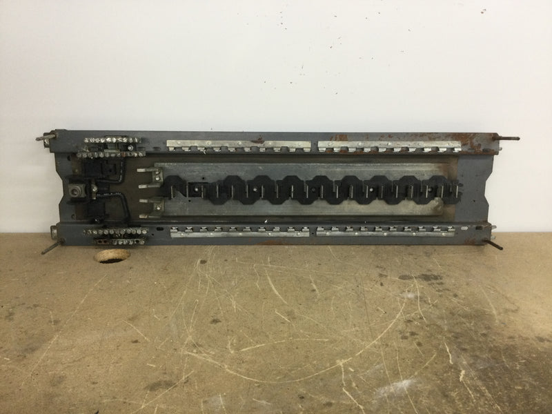 ITE 20 Space 40 Circuit 2 Pole 200 Amp Panel Guts Only 8" x 31"