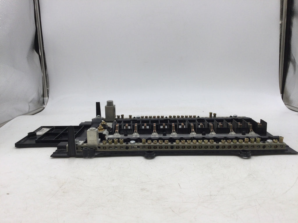 Eaton 16 Space 32 Circuit 200 Amp MLO Panel Guts Only 9" x 19"