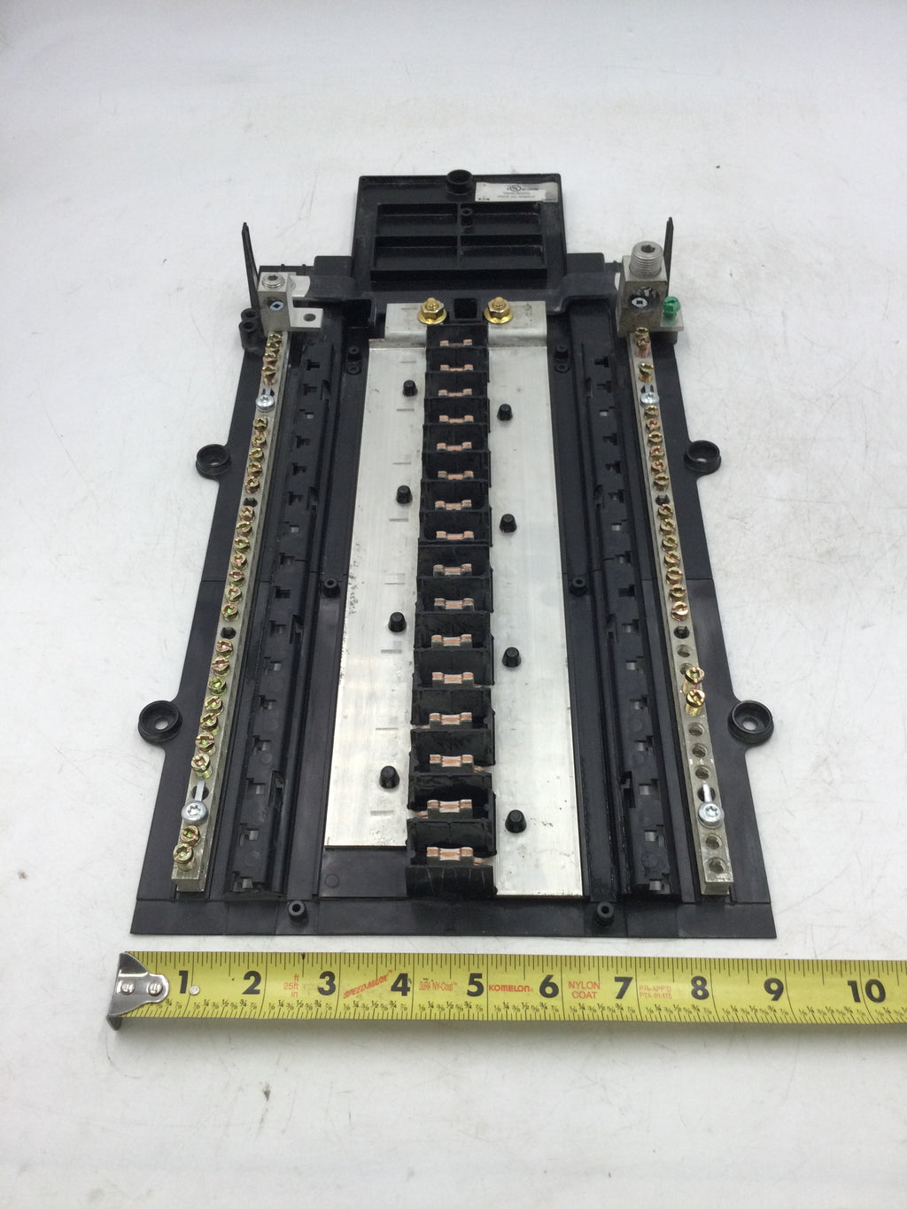 Eaton 16 Space 32 Circuit 200 Amp MLO Panel Guts Only 9" x 19"