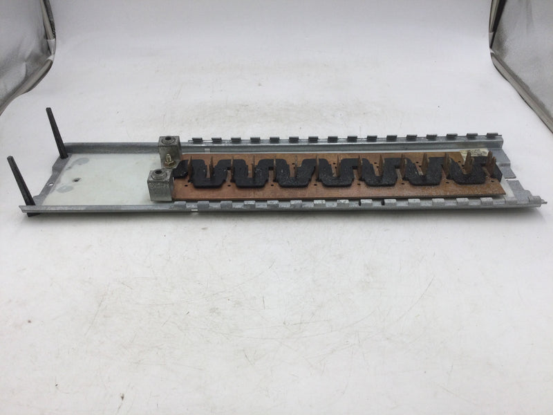 Eaton/Classified CB153030 200A 120/240VAC Type CL Main Breaker 15 Space 30 Circuit Guts Only