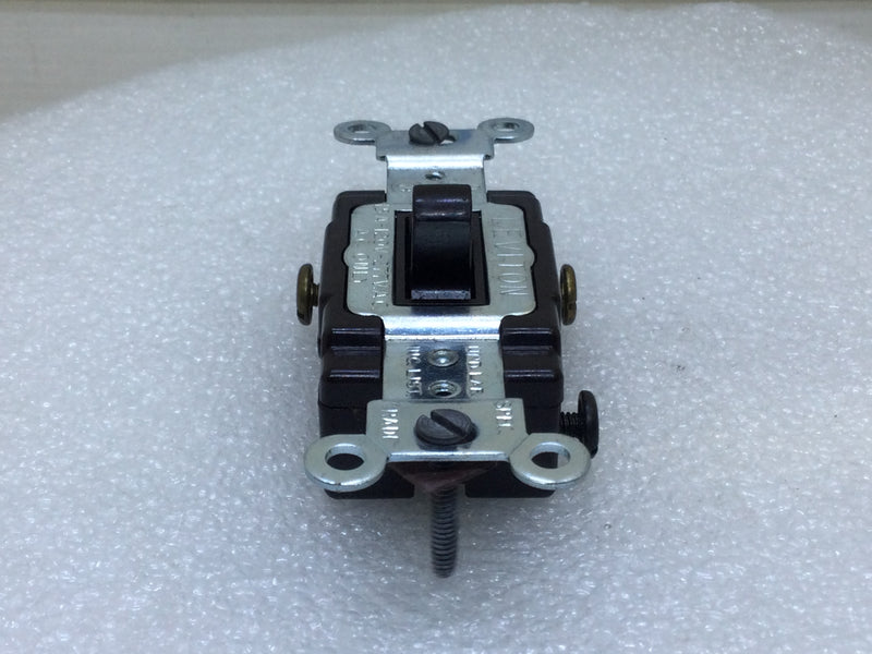 Leviton 5503 15 Amp 120/277VAC 3 Way Tumbler Switch