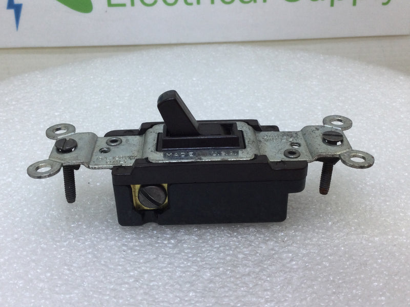 Leviton 1453 15 Amp 120V Quiet Three-Way Toggle Switch - Brown