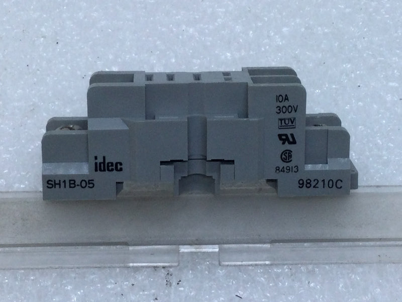 IDEC SH1B-05 Relay Socket 10 Amp 300V