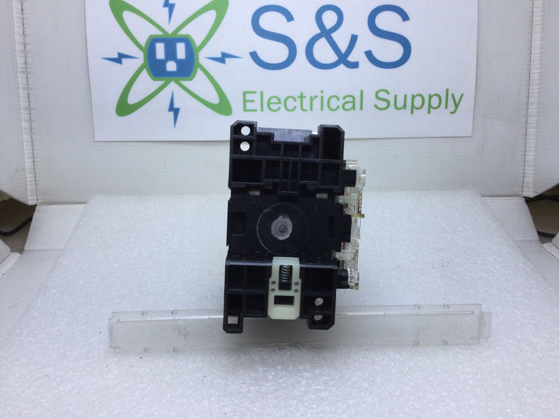 Allen-Bradley 100-A30N*3 Contactor Series B 30 Amp Max. Cont. 600VAC Max. NEMA A600