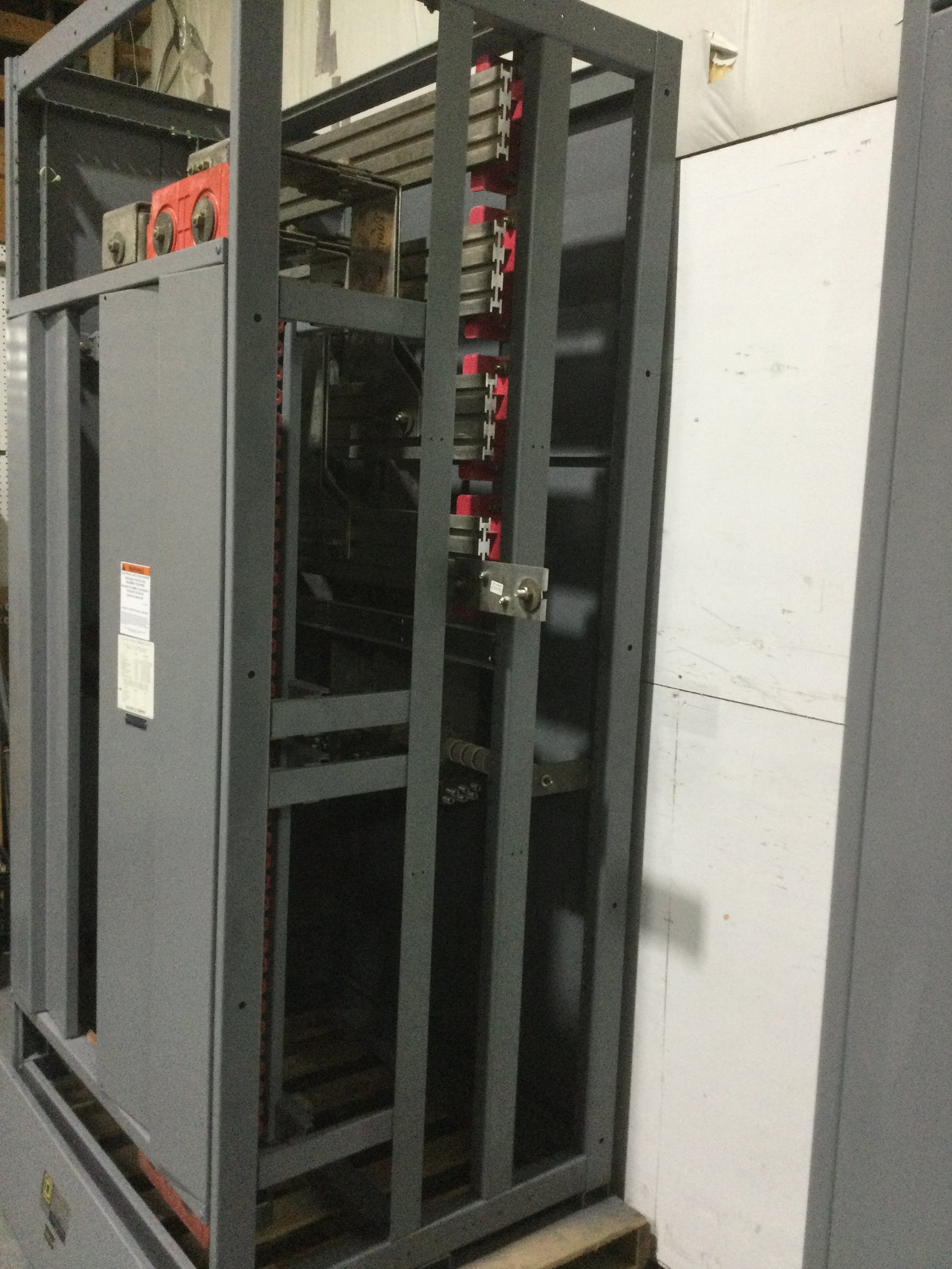 Square D 42-04398-1 2000 Amp MLO 277/480V 3 Phase 4 Wire I-line Switch