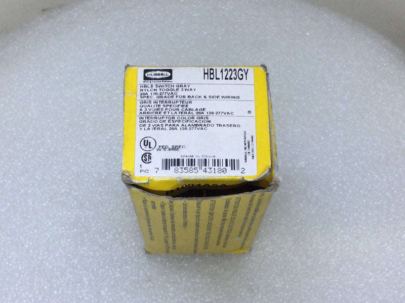 Hubbell HBL1223GY 20 Amp 120/277V 3 Way Switch - Gray
