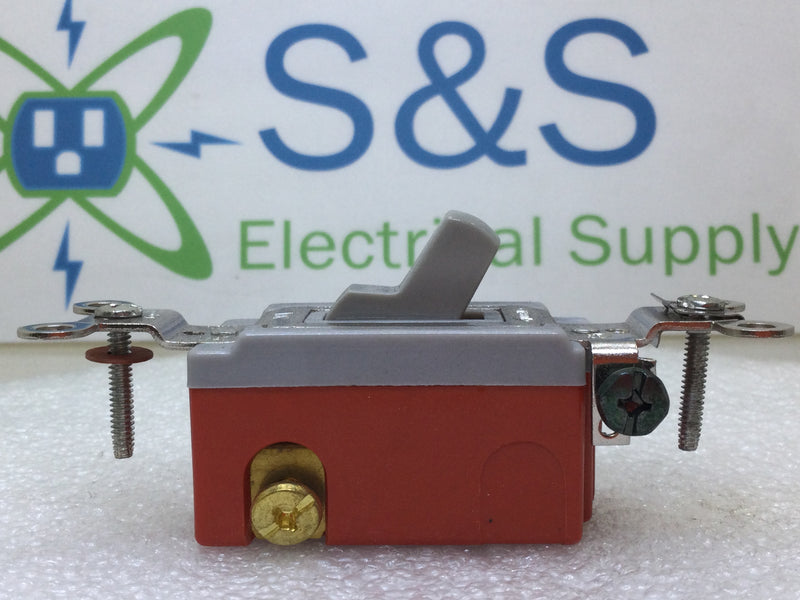 Hubbell HBL1223GY 20 Amp 120/277V 3 Way Switch - Gray