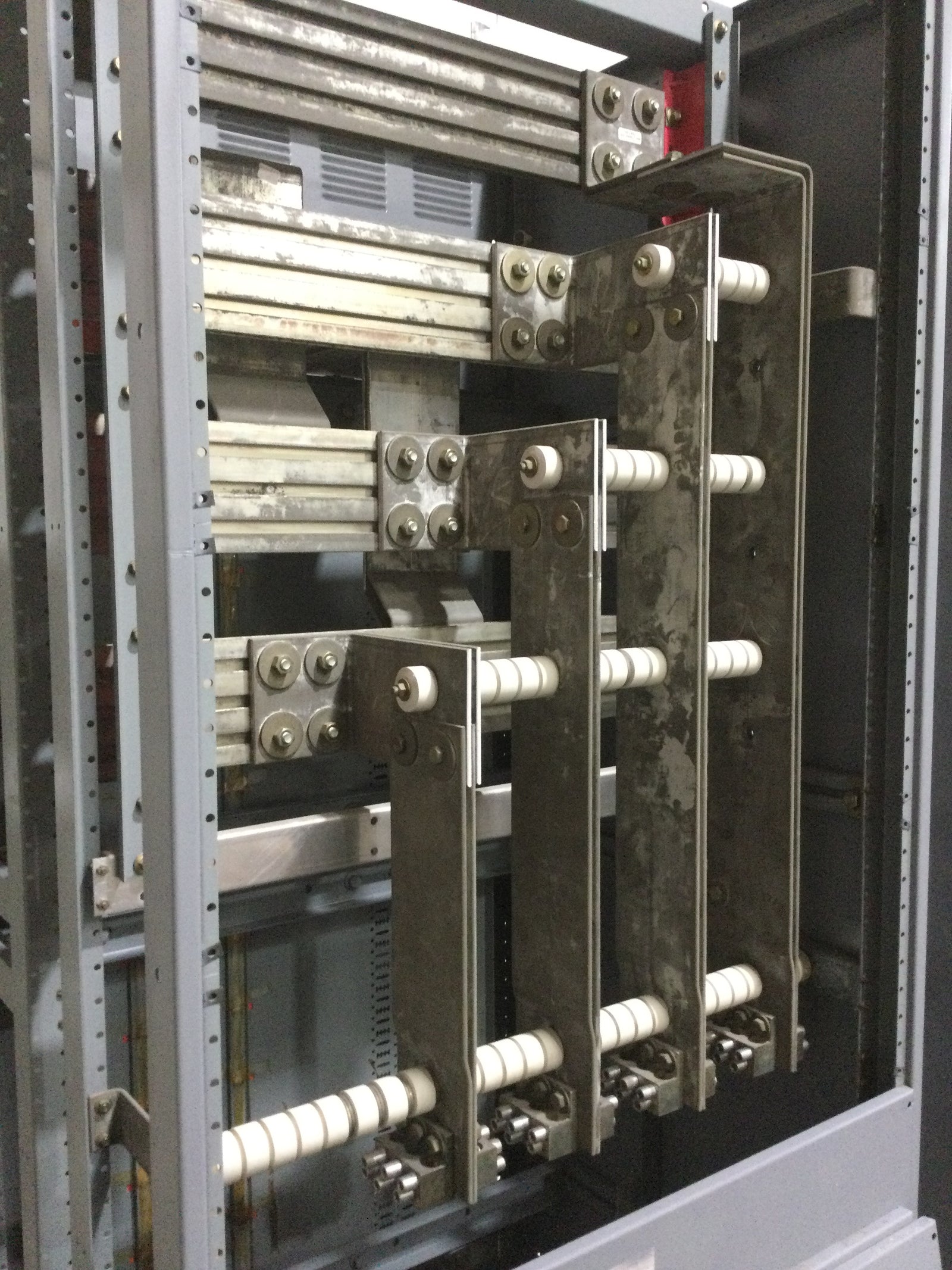 Square D 42-04398-1 2000 Amp MLO 277/480V 3 Phase 4 Wire I-line Switch