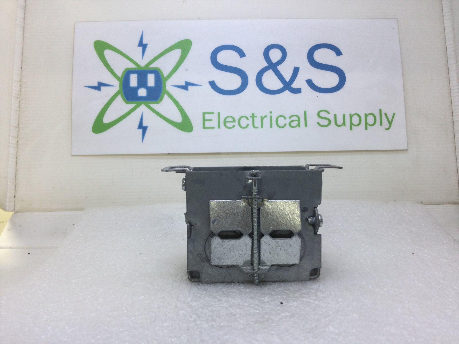 Raco 523 Single Gang Metal Cut-In Electrical Box 3