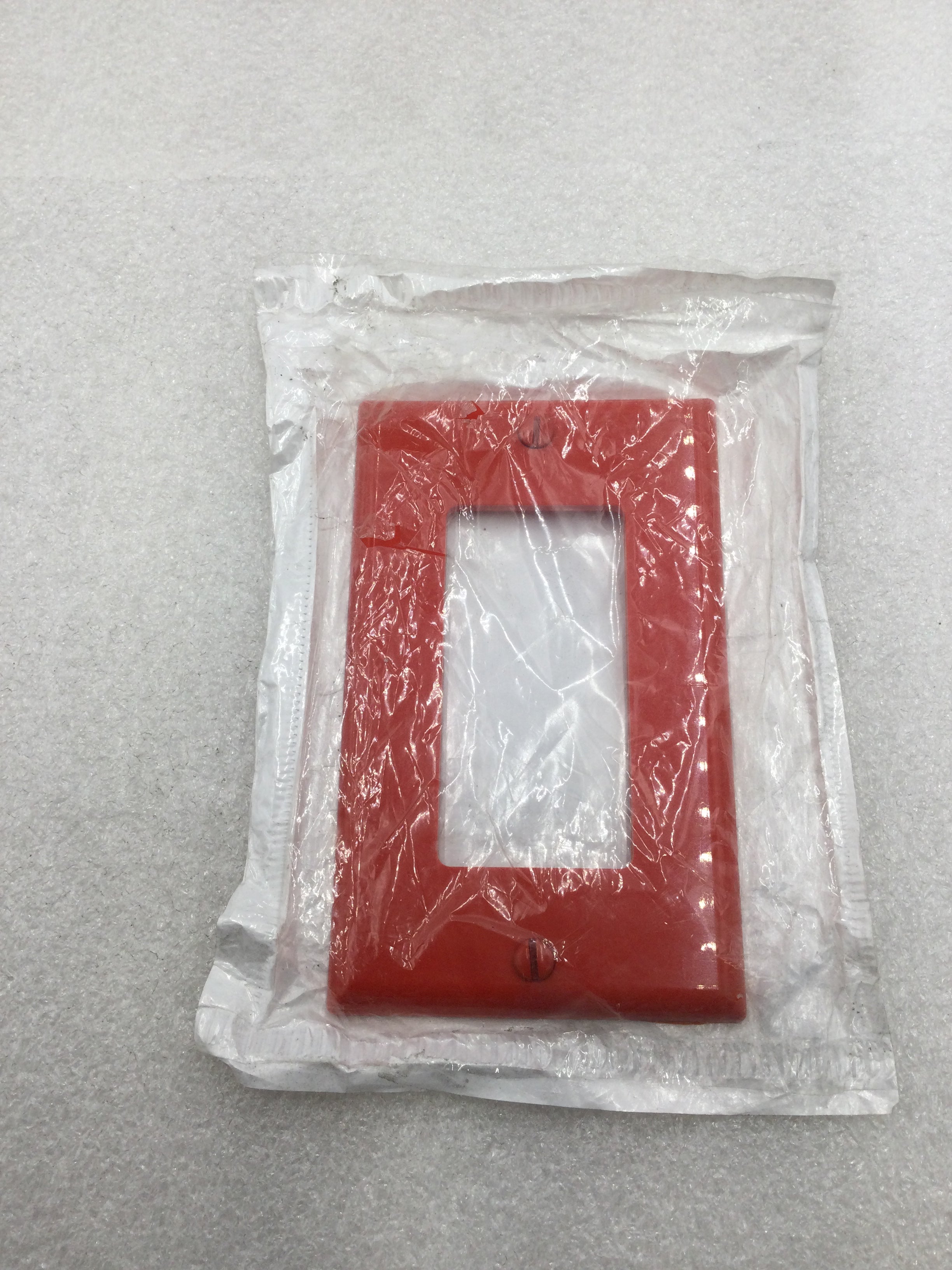 Leviton 80401-NR Single Gang Decora Wall Device Plate in Red