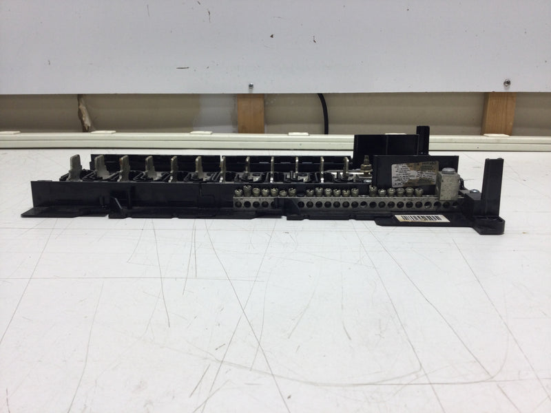 Square D HOM24L125TC 125 Amp 24 Space 120/240 VAC Load Center Guts Only 9" X 16"