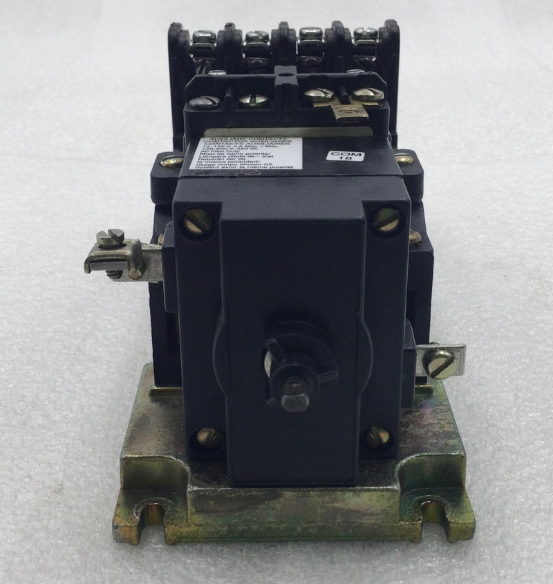 Square D 8903LXO40V02 30 Amp 4 Pole 120-600V Lighting Contactor w/120V Coil