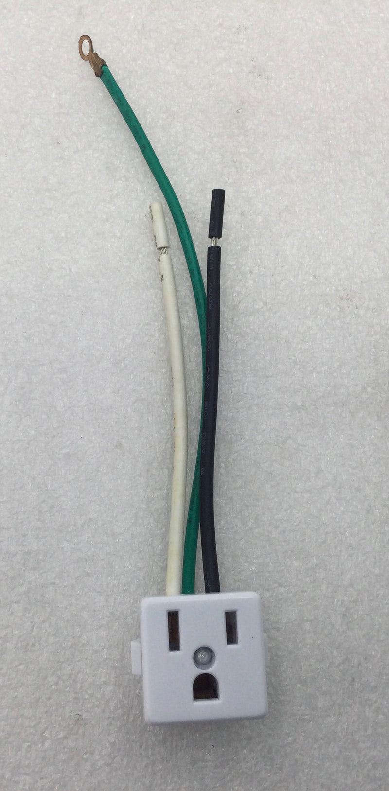 Leviton E95866 15 Amp 125V 3 Prong Snap-In Receptacle Outlet