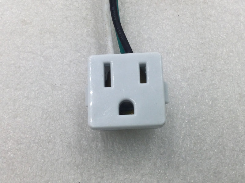 Leviton E95866 15 Amp 125V 3 Prong Snap-In Receptacle Outlet