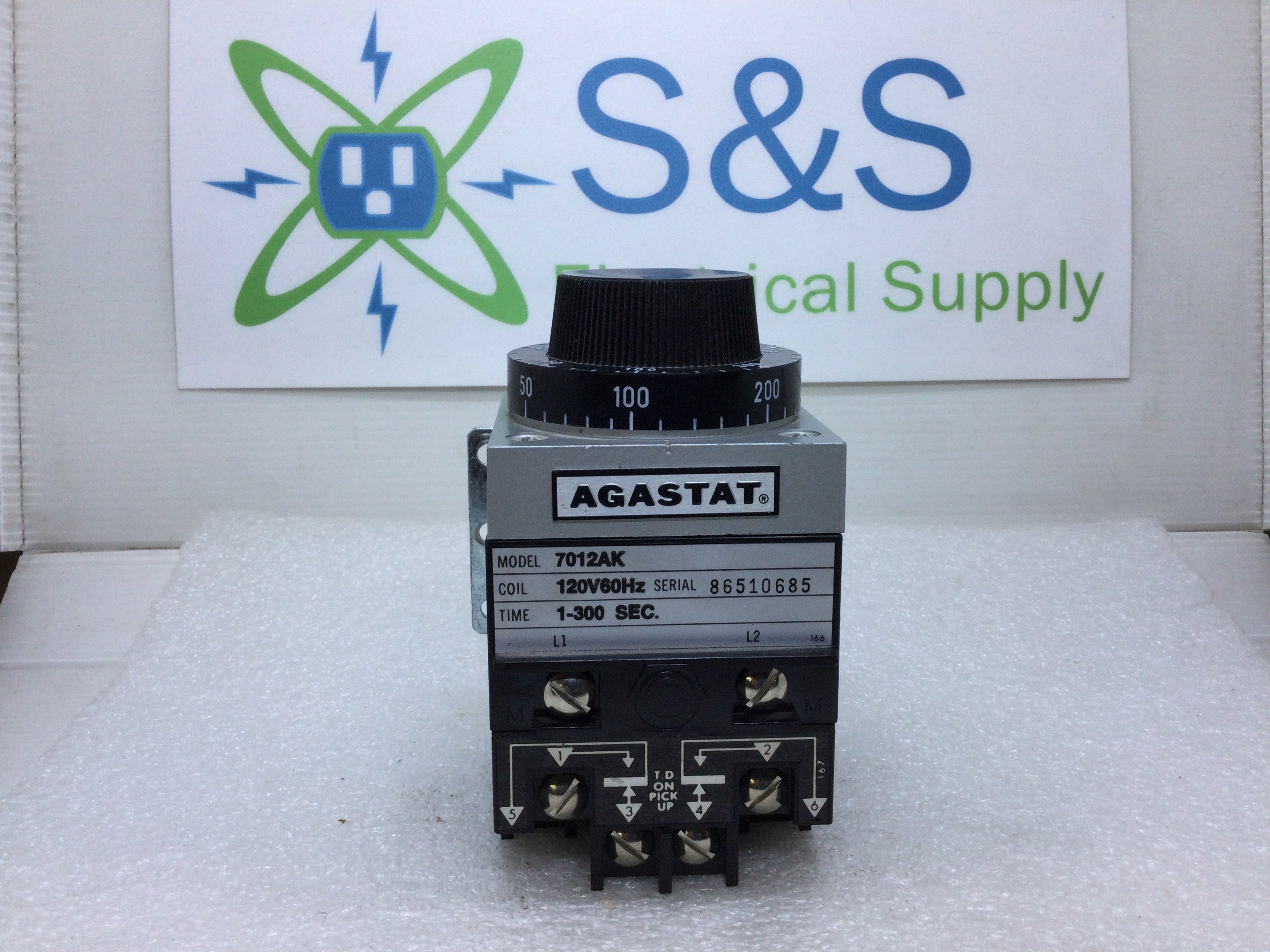 AGASTAT 7012AK Timer Relay 1-300 Sec. Relay 120V 60Hz Mounting Plate I