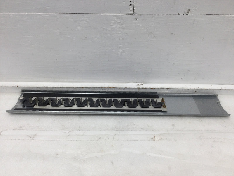 Cutler-Hammer BR4242B225 225 Amp 42 Space 120/240V Load Center Guts Only 6"X33"