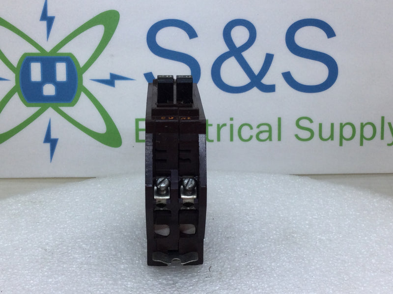 Wadsworth A2020 20 Amp 2 Pole Tandem Circuit Breaker - Metal Foot - Flaw