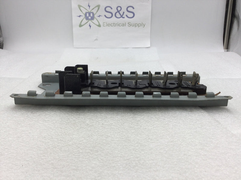 ITE/Gould EQC16 125 Amp 8 Space/24 Circuit 120/240V Load Center Guts 6" x 12.5"