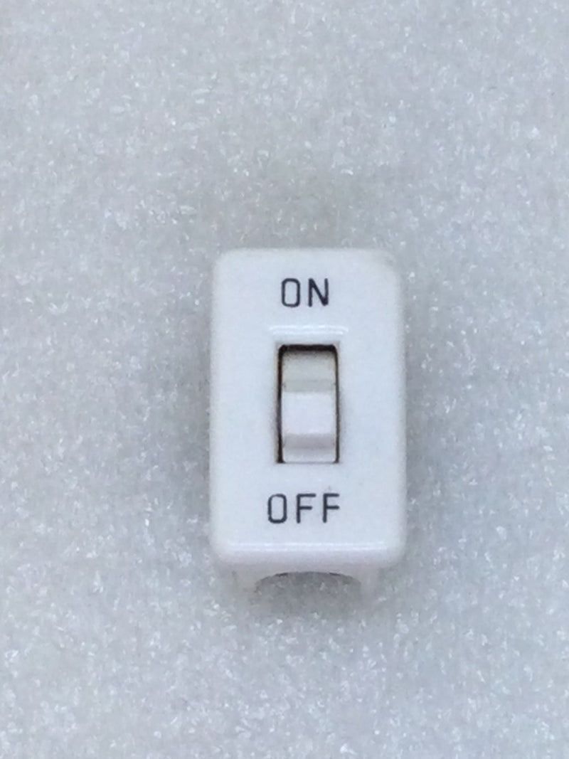 Lot of 9 Leviton Mini Toggle On/Off Switch 3/4 HP 125-250 VAC 10-20 Amp in White