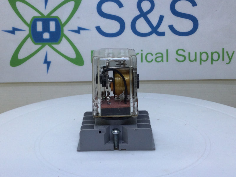 Potter & Brumfield KRP-11AG-120 Relay 120V 50/60Hz W/Base