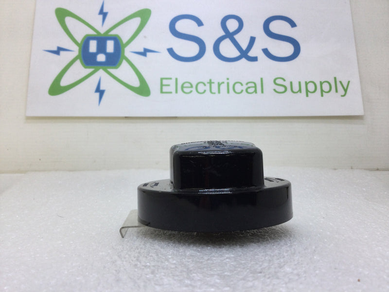 Longjoin JL-208 Twist Locking Type Outdoor Shorting Cap for Constant-On Functionality 0-480 VAC