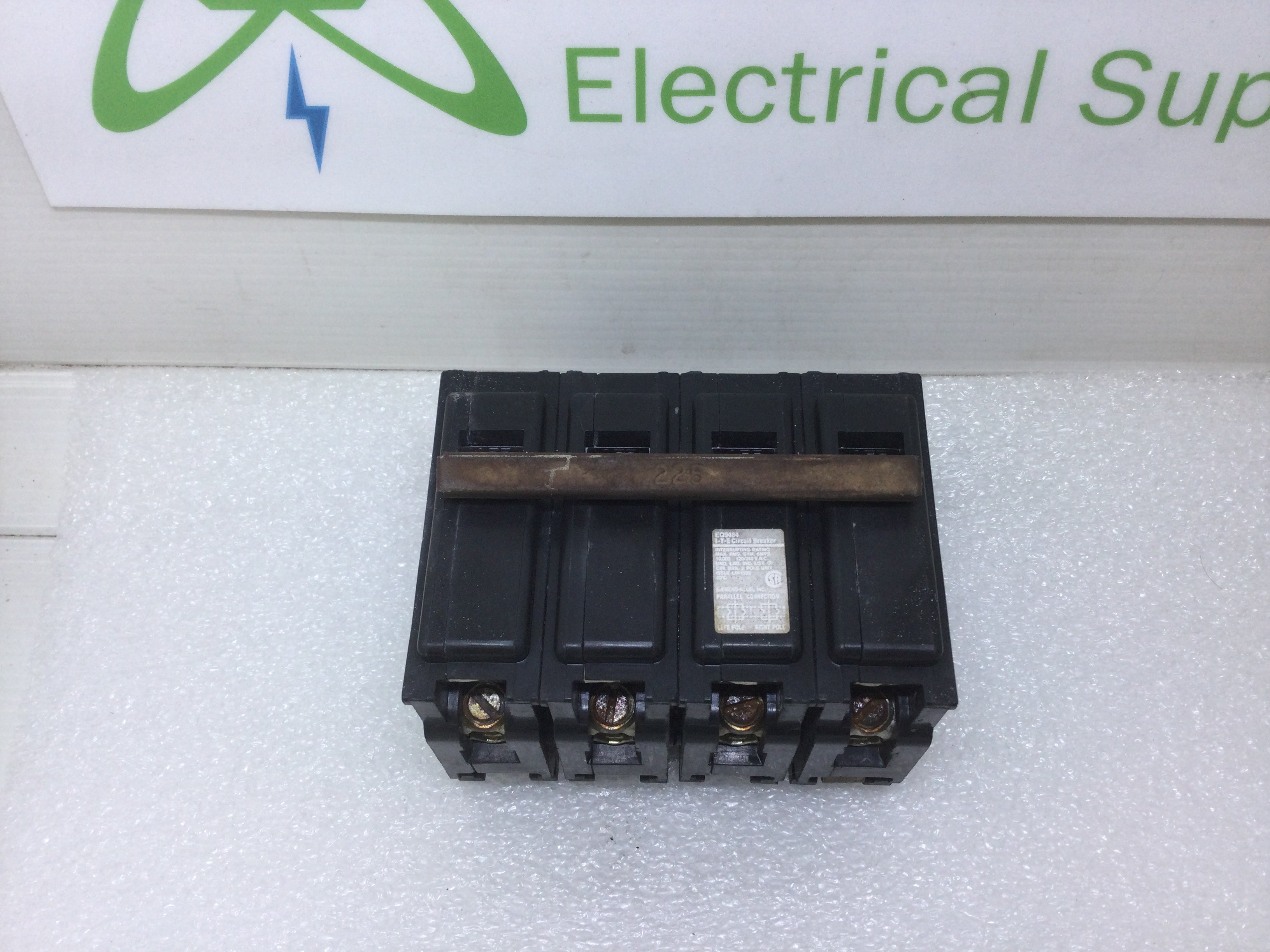 ITE EQ-9484 225 Amp 4 Pole 120/240V Circuit Breaker - Cosmetic Flaw