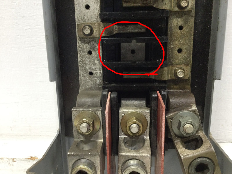 Square D QO Series 225 Amp 3 Phase 42 Space Load Center Guts Only 6"X26.5" -Flaw