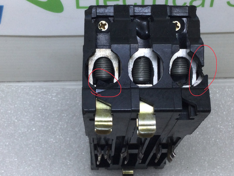 Square D Q13100 100 Amp 240 Volt 3 Pole Plug In Circuit Breaker Q1-3100
