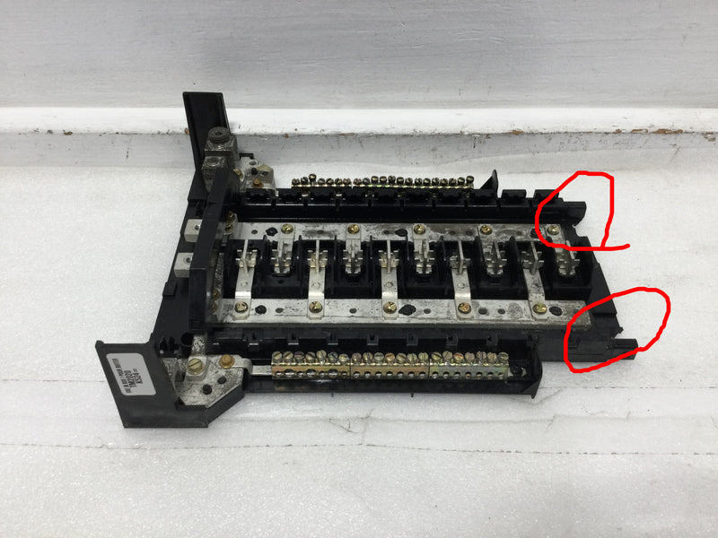 GE TM2020 200 Amp 10 Space 120/240 VAC Load Center Guts Only 10"X 13" - Flaw