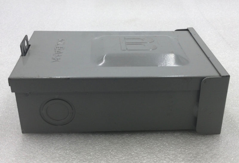 Milbank U3800 60 Amp 1 Phase 2 Wire 240V Non-Fused Enclosed Pullout Switch