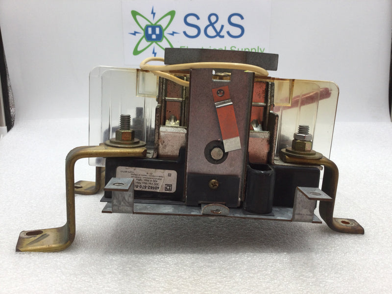 Square D 40562-570-50 300V Max 400A Max/320A Continuous Meter Socket Only