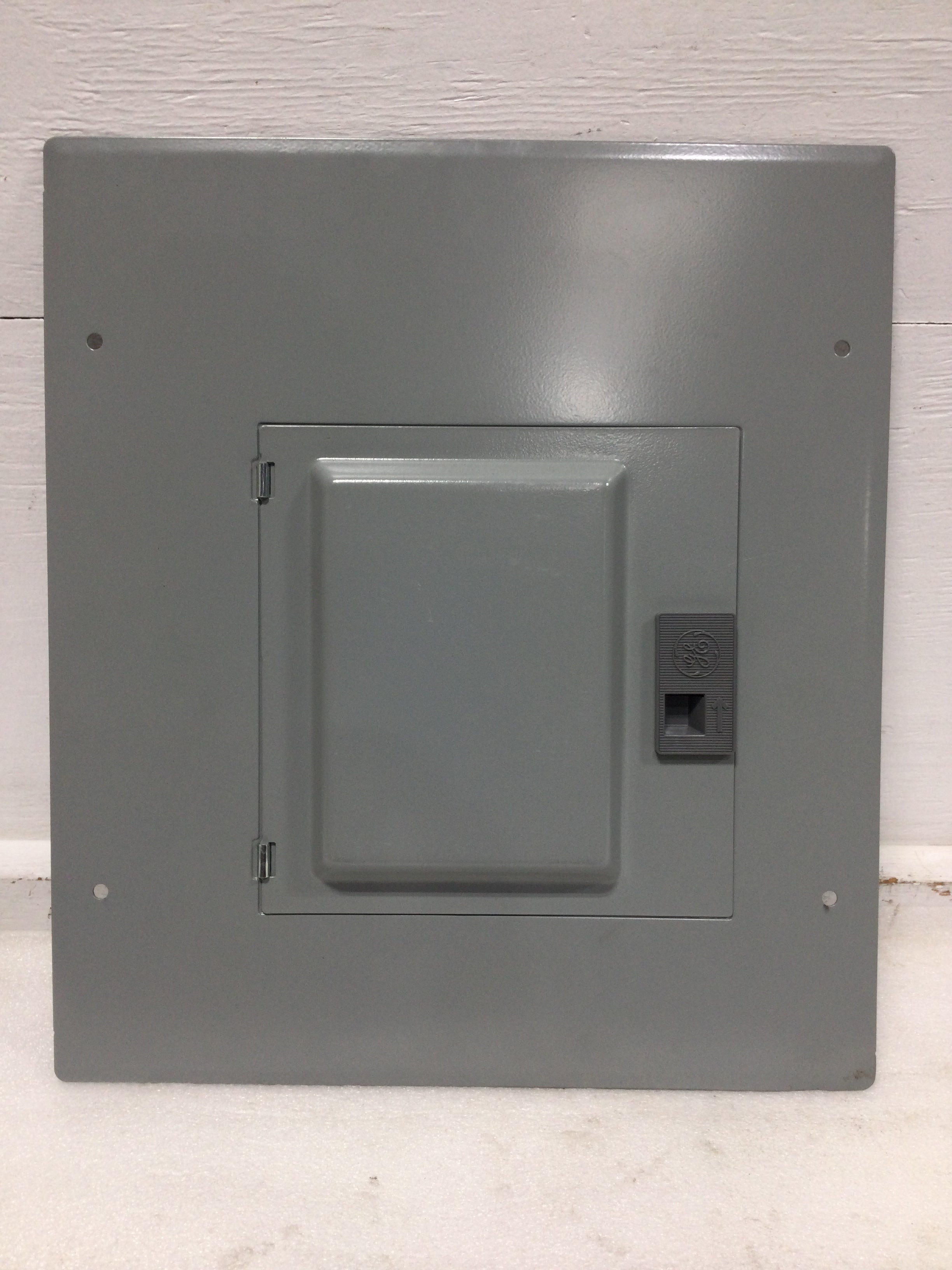 GE TM1212CCUBK1 125 Amp 24 Space 120/240V Panel Door 17 3/8