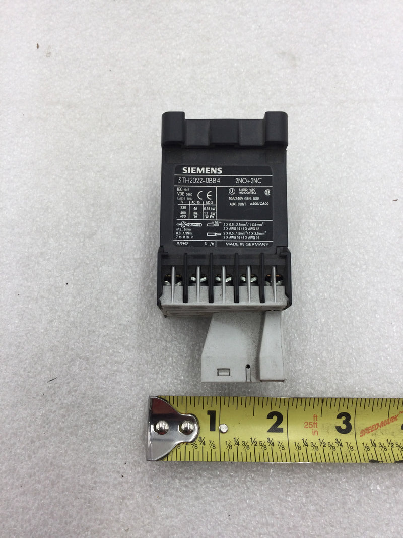 Lot of 36 Siemens 3TH2022-0BB4 Control Relay 10 Amp 230-690 VAC 2NO + 2NC Contacts